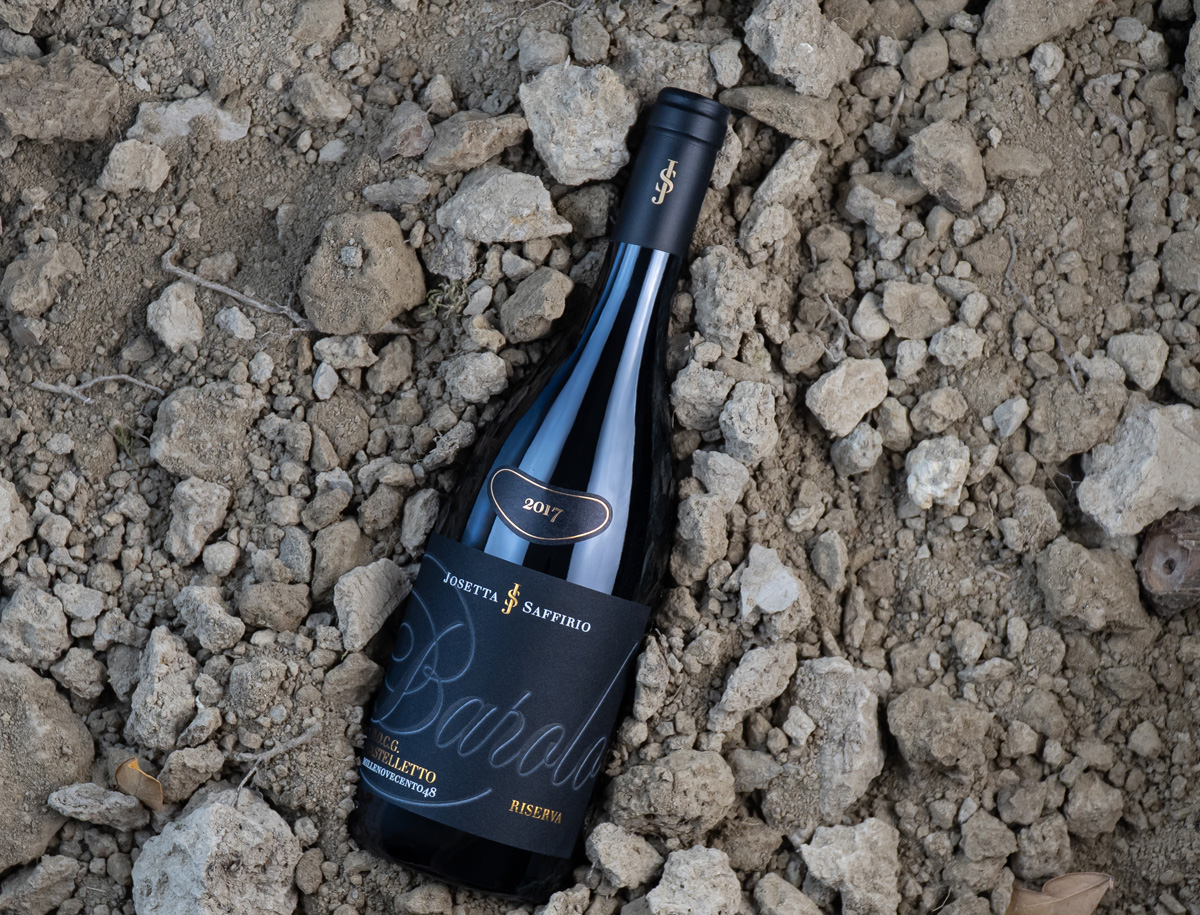 josetta-saffirio-brand-identity-wine-labels-chiani josetta-saffirio-brand-identity-wine-labels-chiani